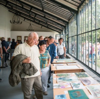 V Litni ožil příběh Františka Ženíška. Amatérští malíři vytvořili novou podobu slavné opony